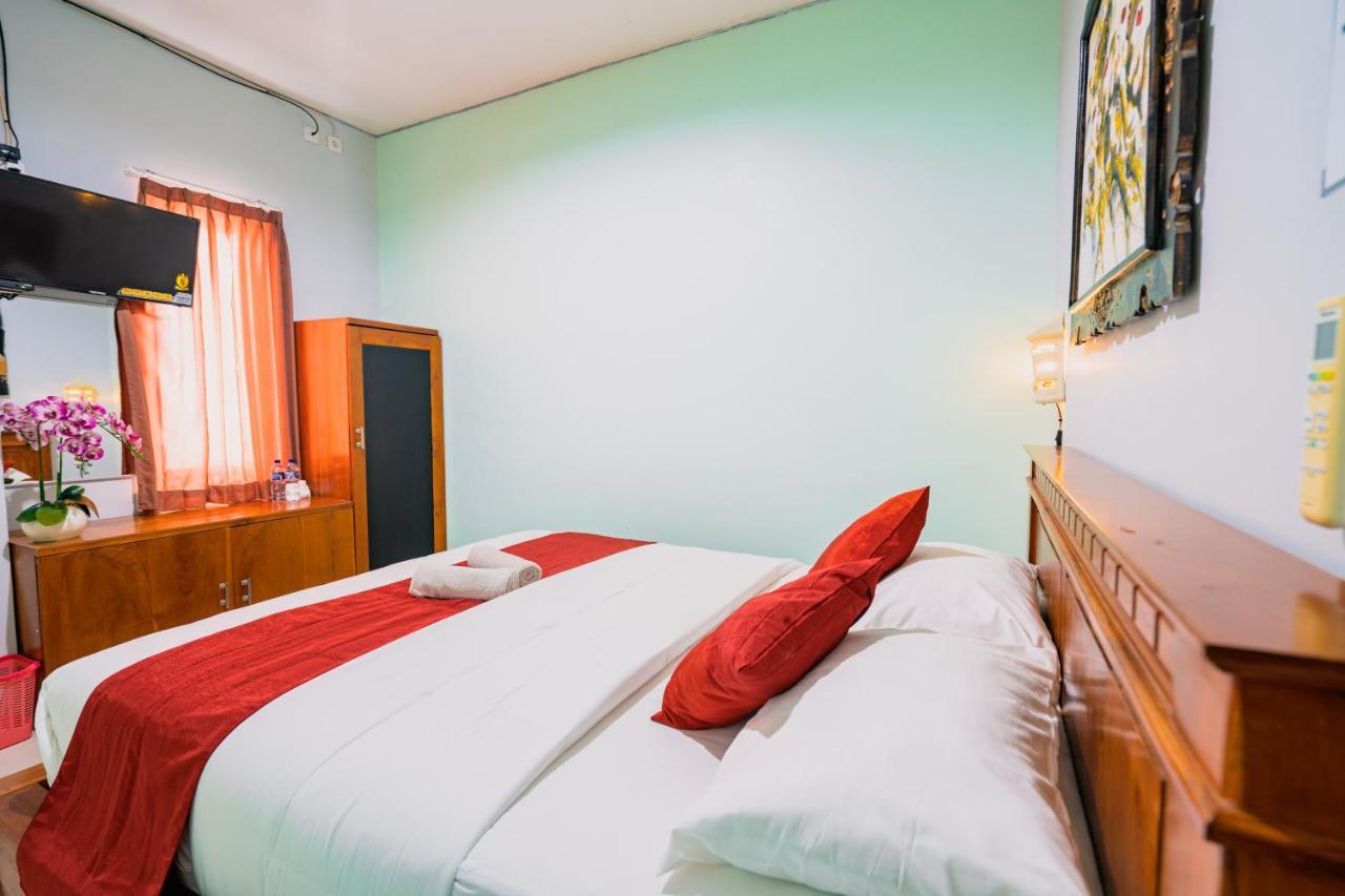 Guesthouse Cempaka Putih Seminyak Kültér fotó